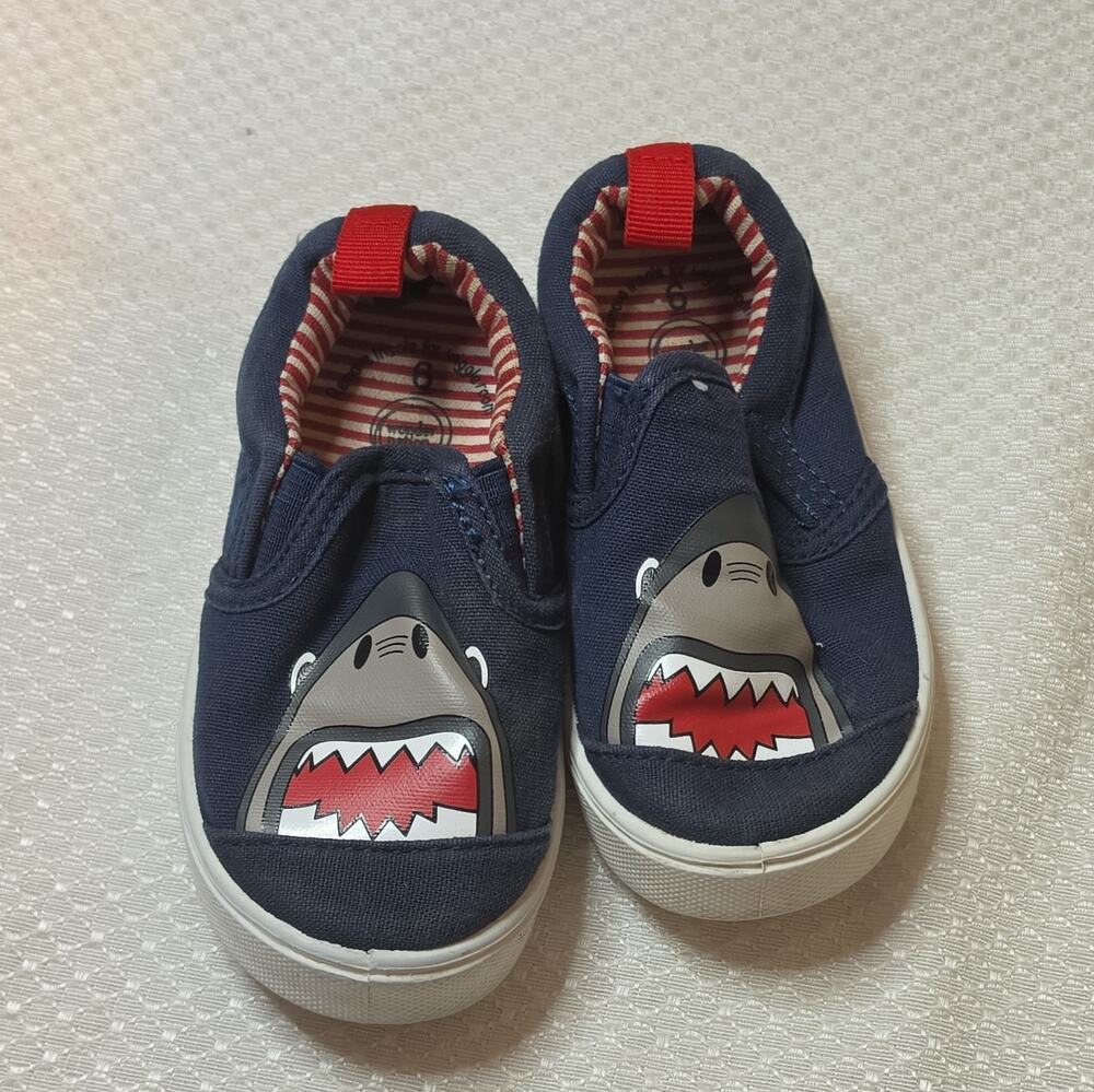 Wonder Nation Toddler Boys sz 6 Slip On Shoes Sharks Blue